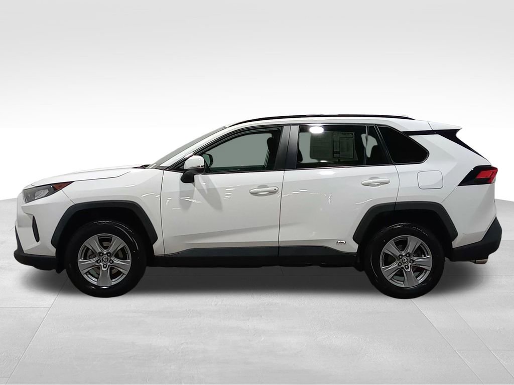Used 2022 Toyota RAV4 LE AWD/4WD image 7