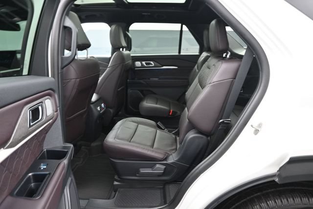 Certified 2025 Ford Explorer Platinum w/ Ultimate Package AWD/4WD image 22
