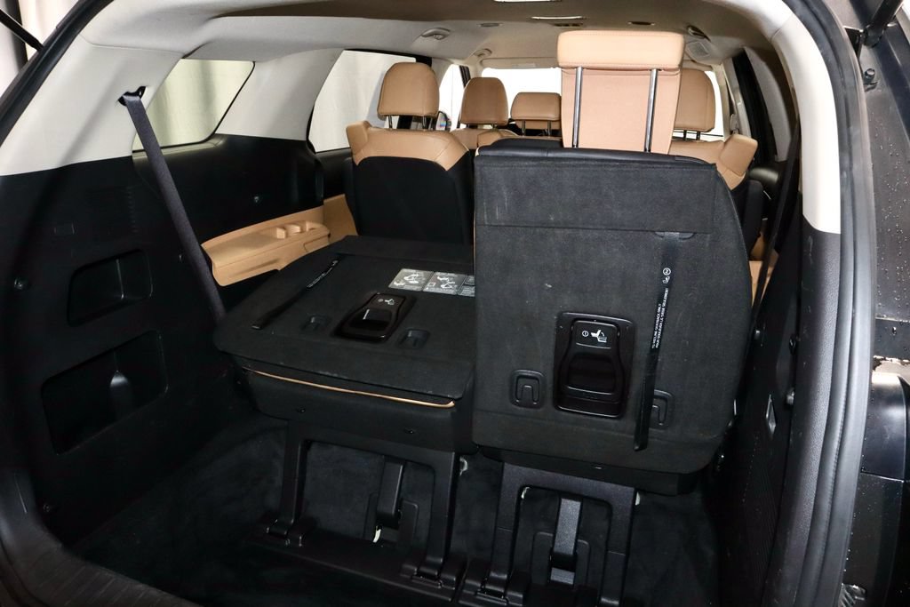 Used 2024 Kia Carnival LX FWD image 13
