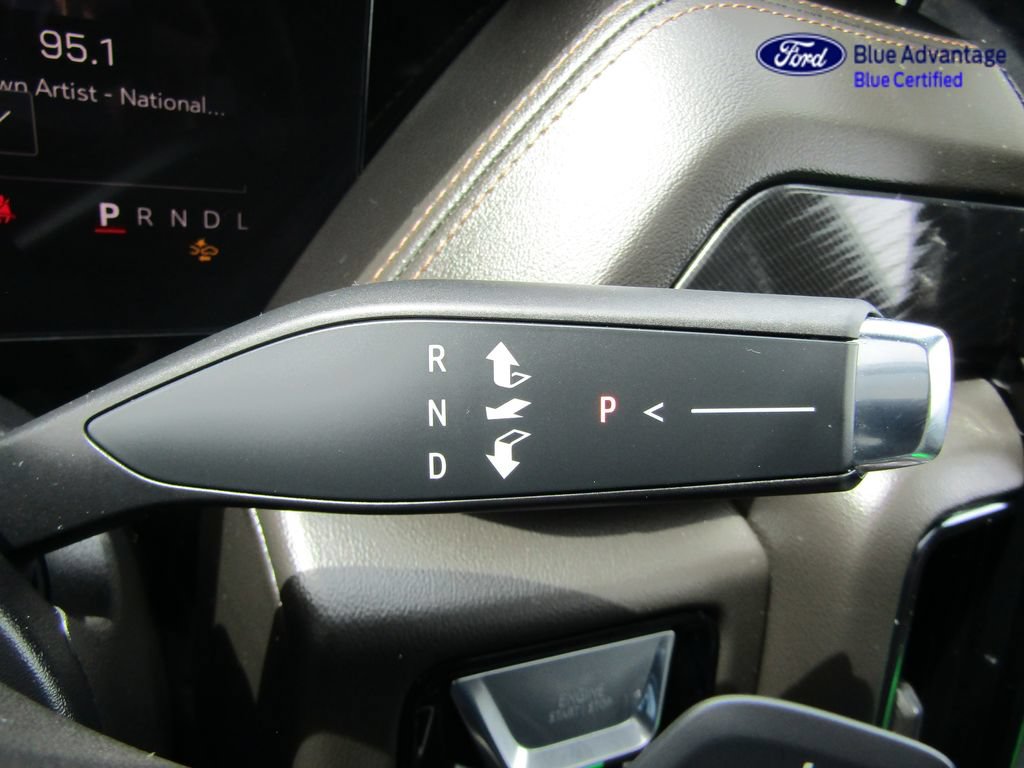 Used 2025 GMC Yukon XL AT4 w/ AT4 Premium Package AWD/4WD image 36