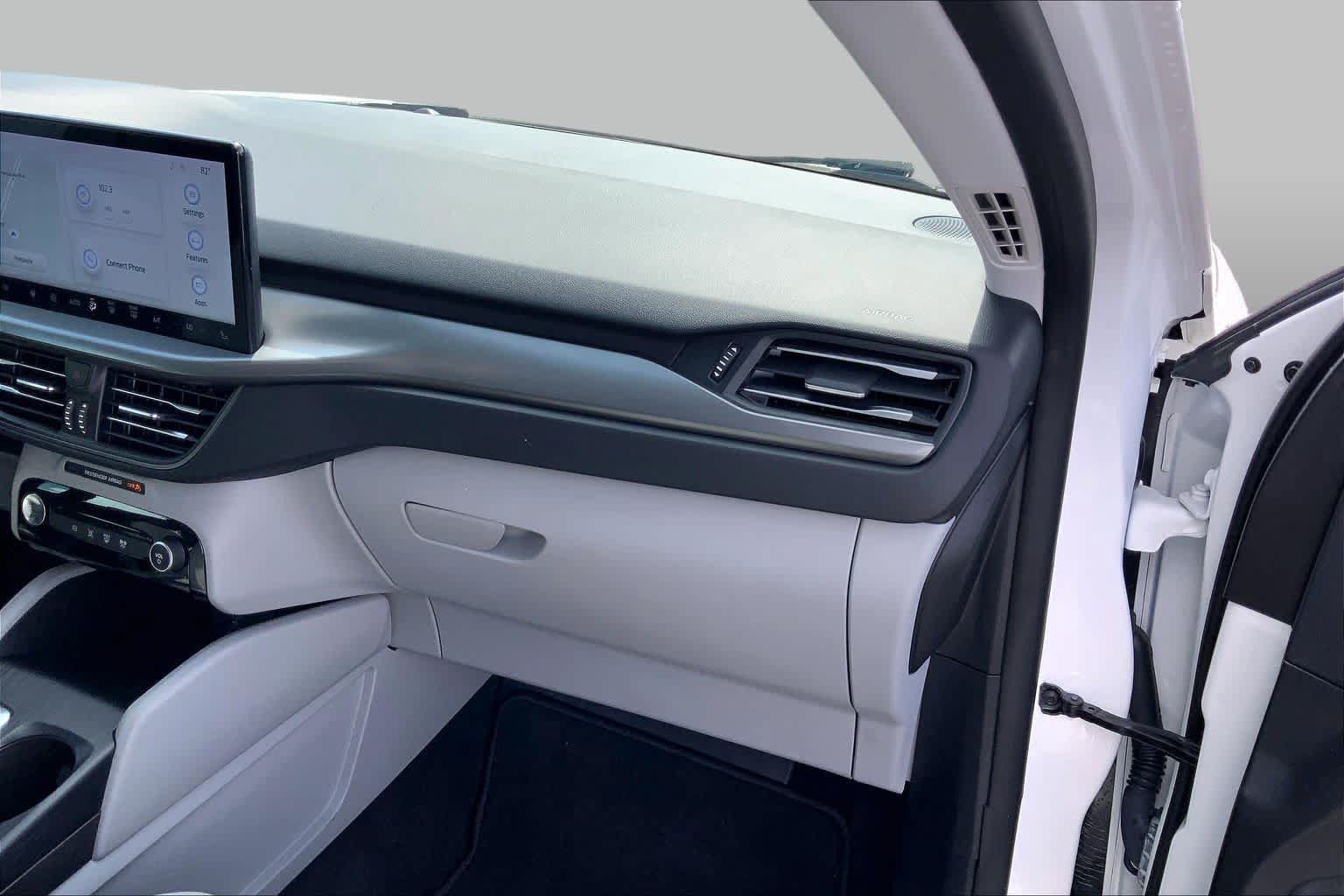 Certified 2023 Ford Escape SE FWD image 18