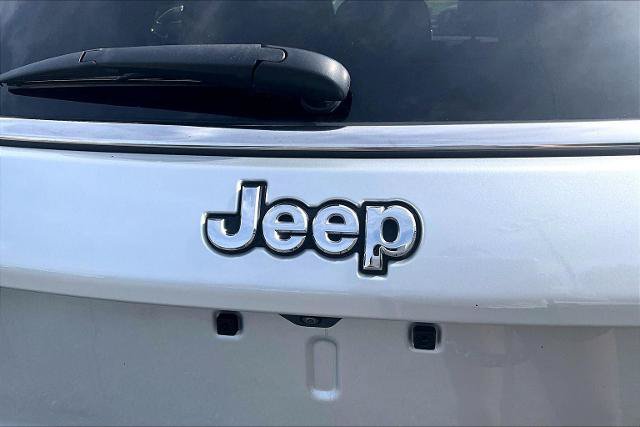 Used 2024 Jeep Compass Latitude AWD/4WD image 8