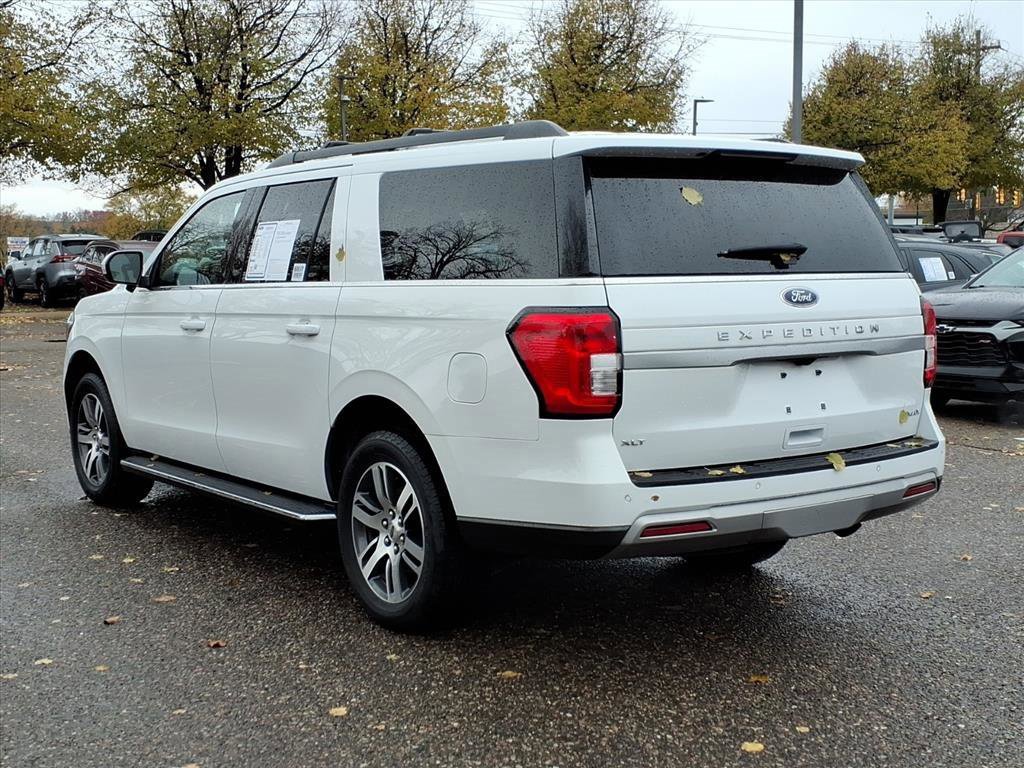 Certified 2022 Ford Expedition Max XLT image 3