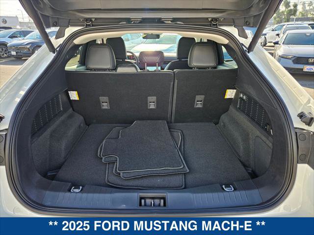 Certified 2025 Ford Mustang Mach-E Premium image 29