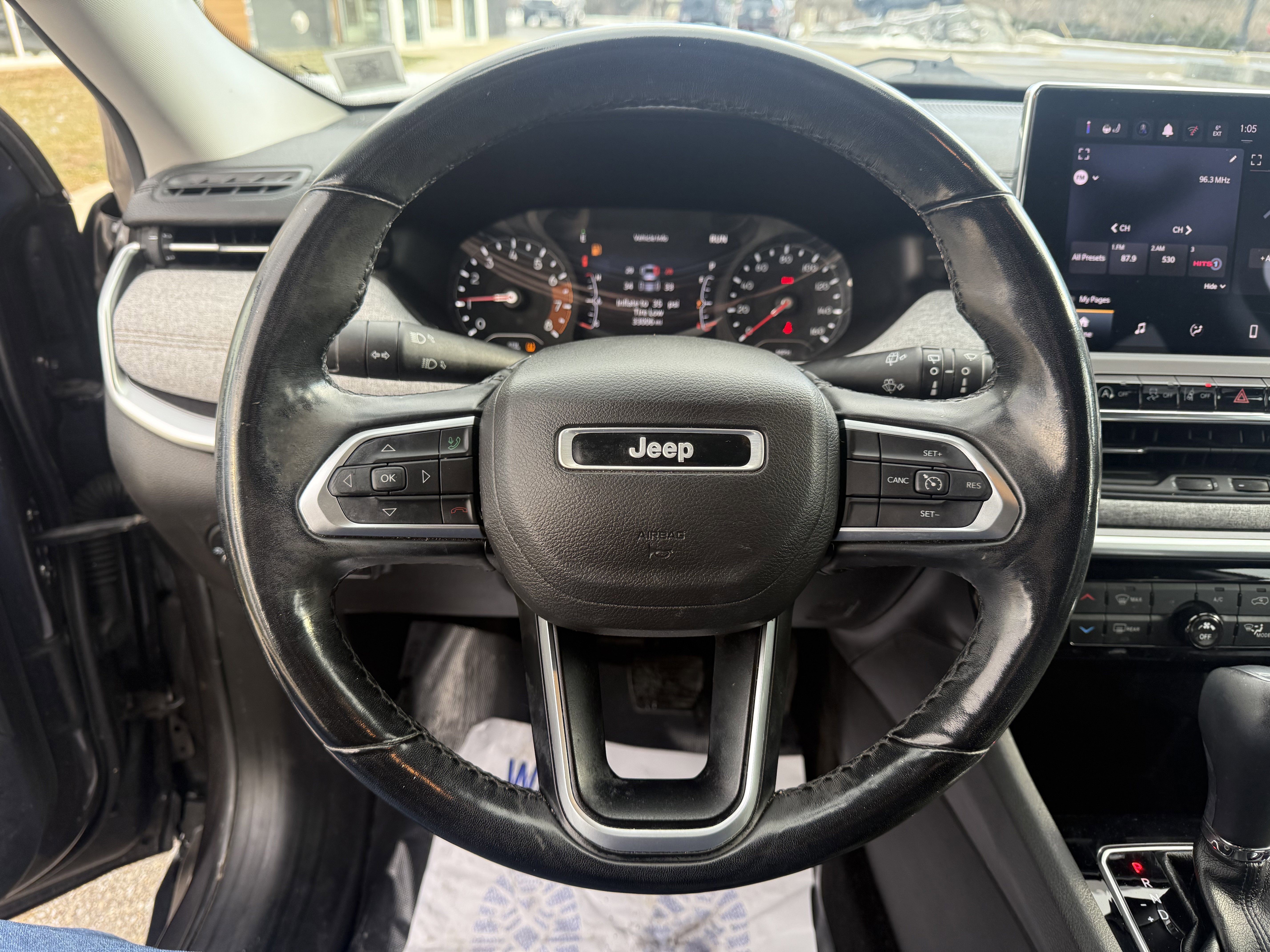 Used 2022 Jeep Compass Latitude image 12