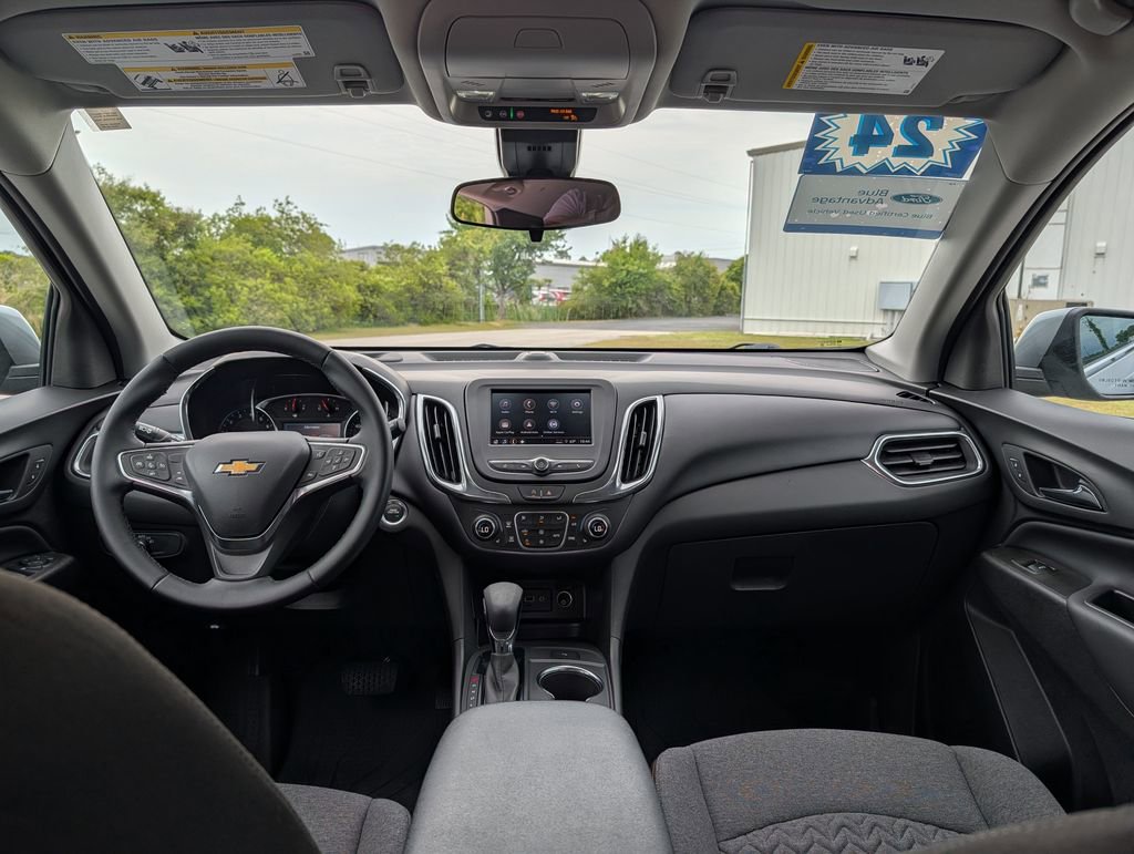 Used 2024 Chevrolet Equinox LT w/ LPO, Floor Liner Package FWD image 6