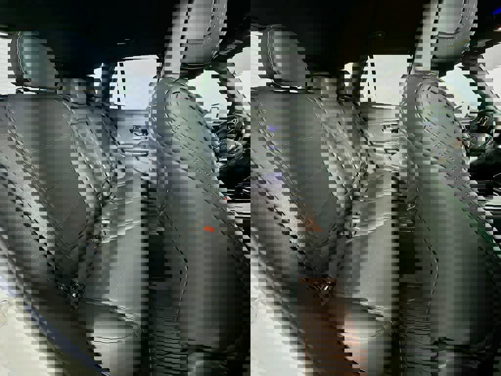 Used 2024 Mercedes-Benz GLC 300 GLC 300 image 30