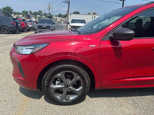 Certified 2024 Ford Escape ST-Line w/ Tech Pack #1 AWD/4WD image 13