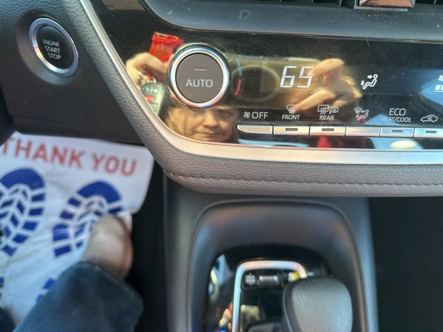 Used 2024 Toyota Corolla SE image 25