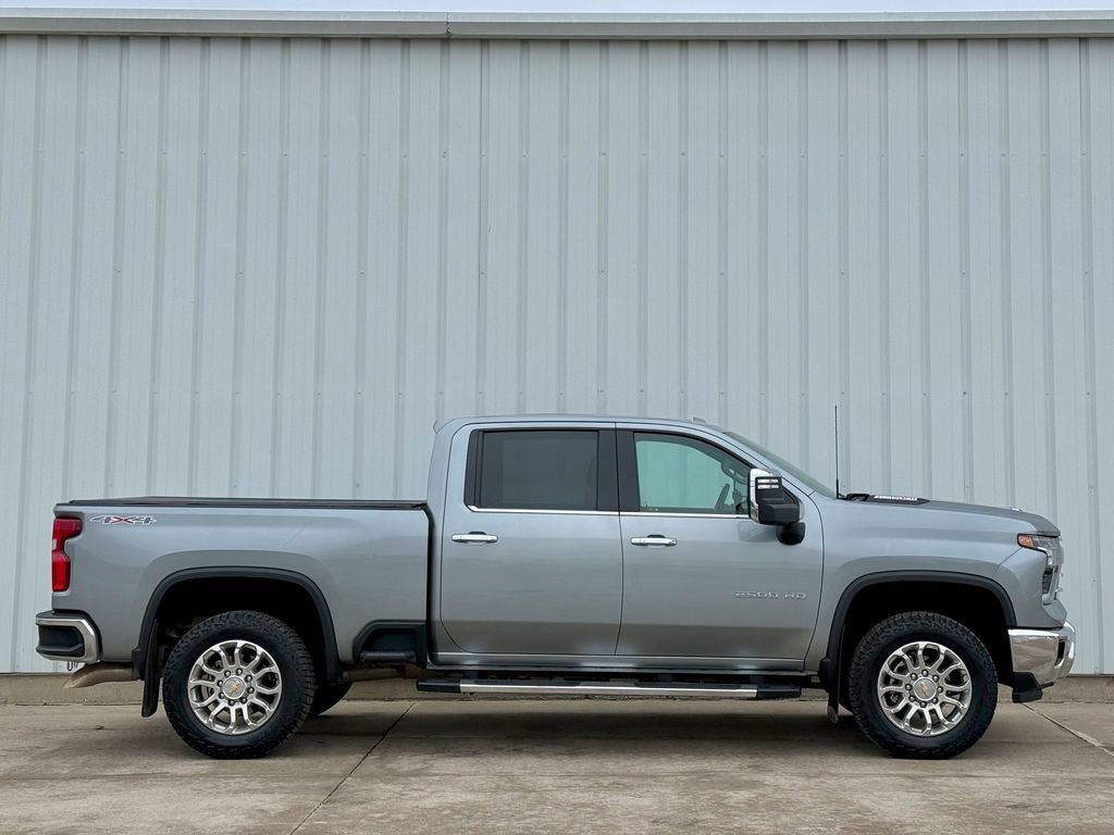 Used 2024 Chevrolet Silverado 2500 LTZ w/ LTZ Premium Package image 2
