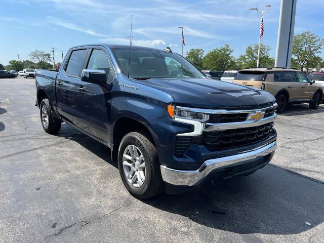 Used 2023 Chevrolet Silverado 1500 LT AWD/4WD image 7