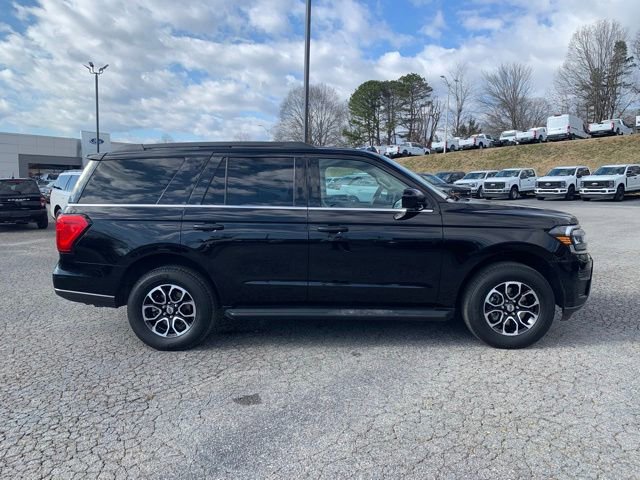 Certified 2024 Ford Expedition XLT image 5