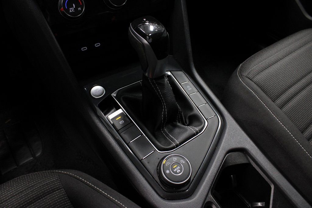 Used 2022 Volkswagen Tiguan S image 34