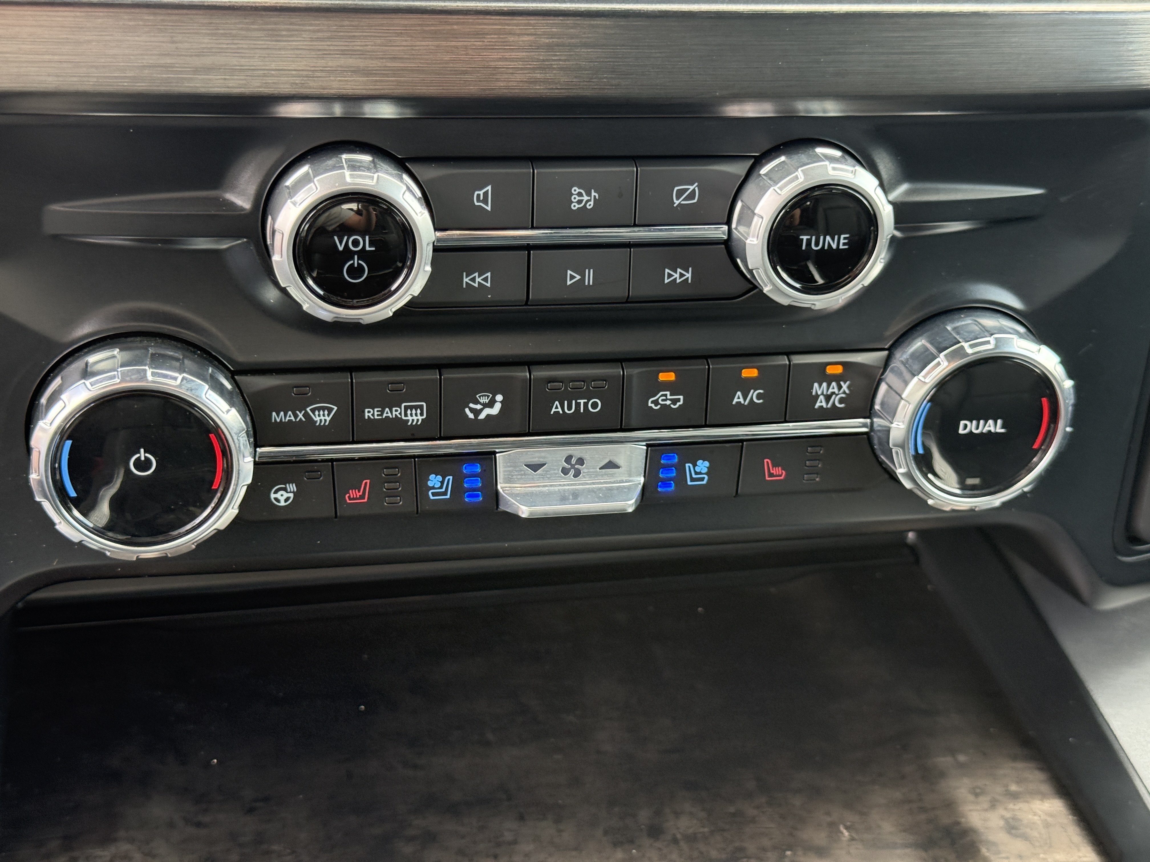Certified 2023 Ford F250 Lariat w/ Sport Appearance Package AWD/4WD image 21