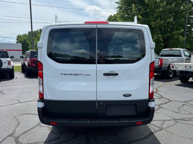 Certified 2025 Ford Transit 250 Low Roof w/ Exterior Upgrade Package RWD image 4