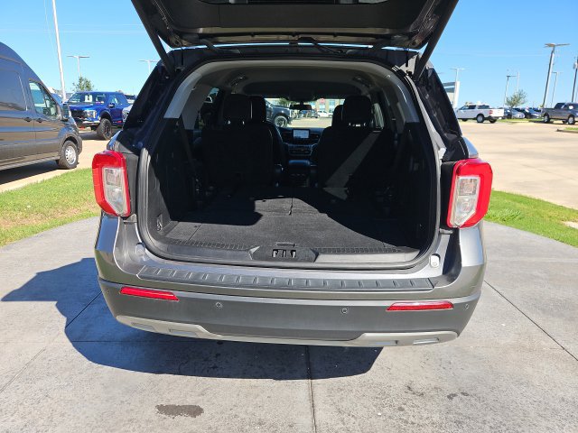 Certified 2021 Ford Explorer XLT w/ Equipment Group 202A RWD image 7