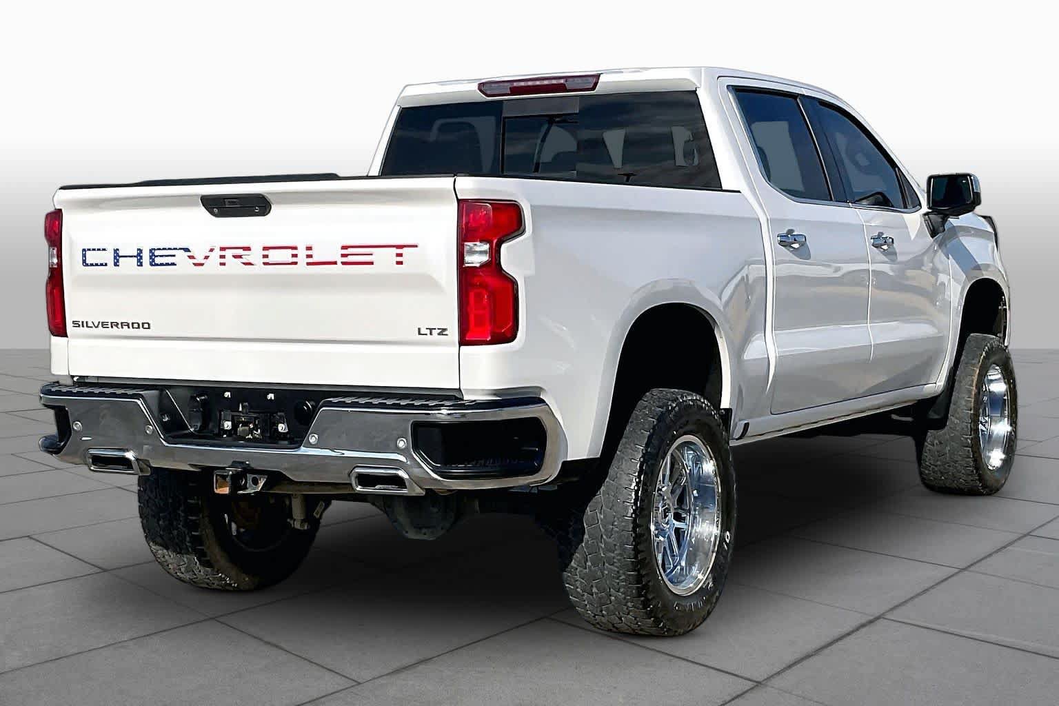 Used 2022 Chevrolet Silverado 1500 LTZ AWD/4WD image 13