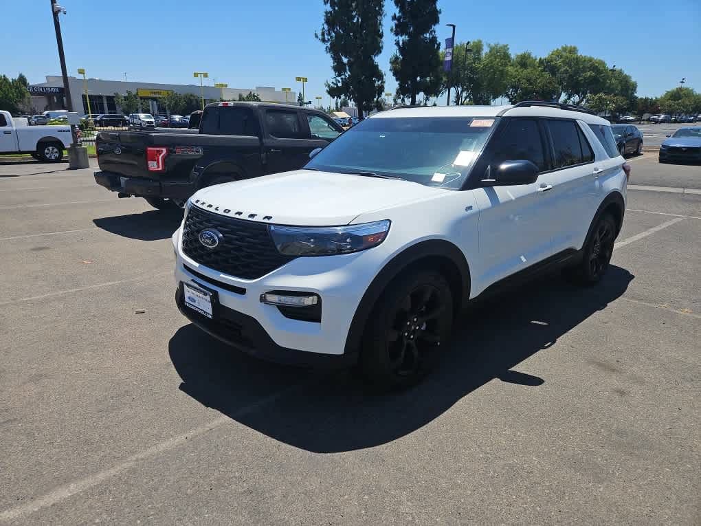 Certified 2023 Ford Explorer ST-Line w/ Class IV Trailer Tow Package
