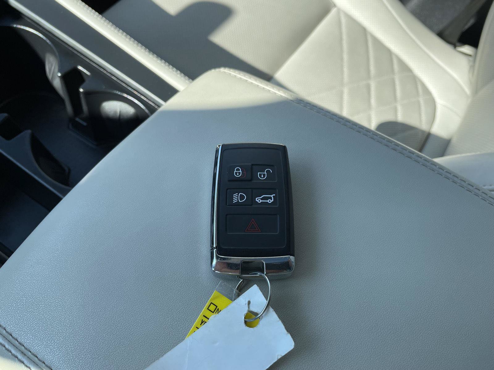 Used 2023 Jaguar F-PACE S AWD/4WD image 38