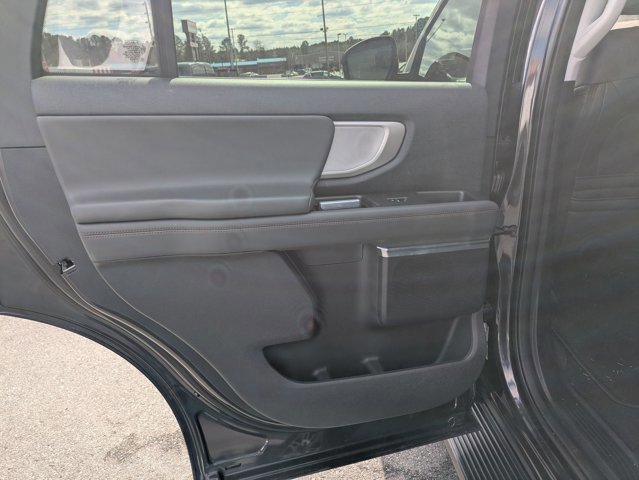 Certified 2025 Ford Expedition Active image 31