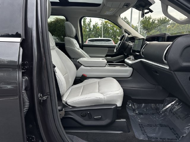Certified 2025 Ford Expedition Max Platinum w/ Driver's Package AWD/4WD image 35