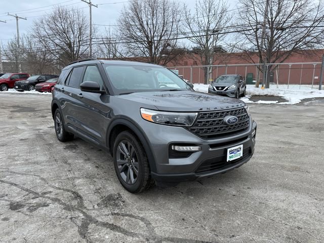 Certified 2022 Ford Explorer XLT w/ Equipment Group 202A image 2
