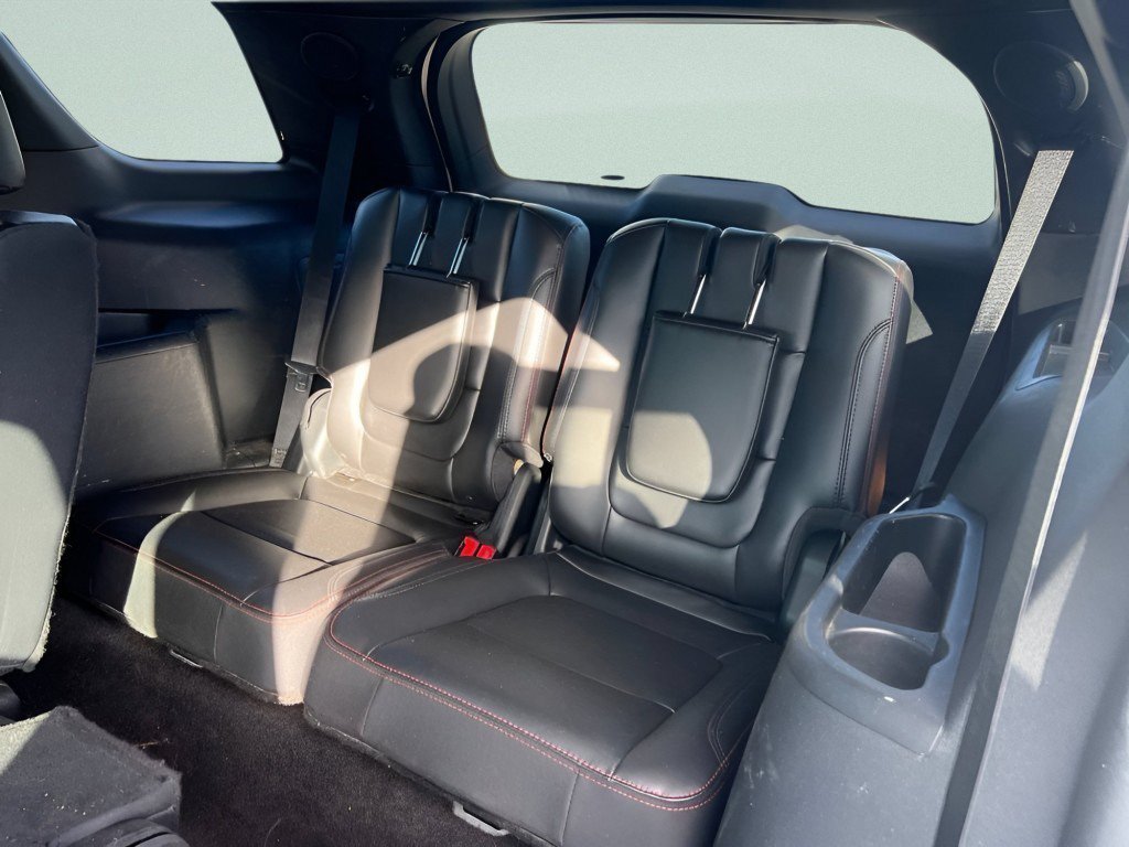 Certified 2018 Ford Explorer Sport w/ Ford Safe & Smart Package AWD/4WD image 17