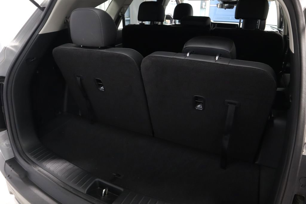 Used 2023 Kia Sorento S w/ Panoramic Sunroof Package image 14