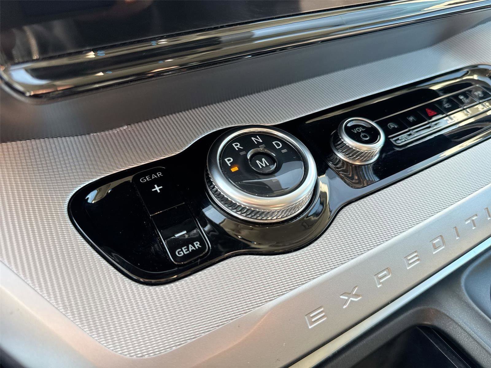 Certified 2025 Ford Expedition Active RWD image 21