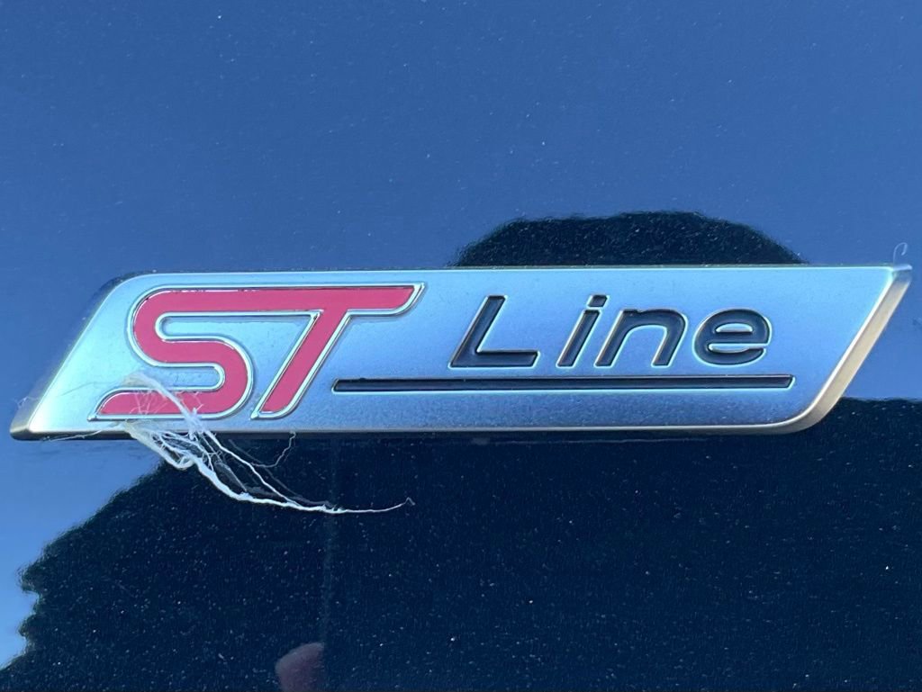 Certified 2024 Ford Escape ST-Line Elite w/ Premium Technology Package image 31