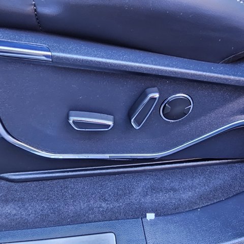 Certified 2023 Ford F150 Lightning Platinum image 18