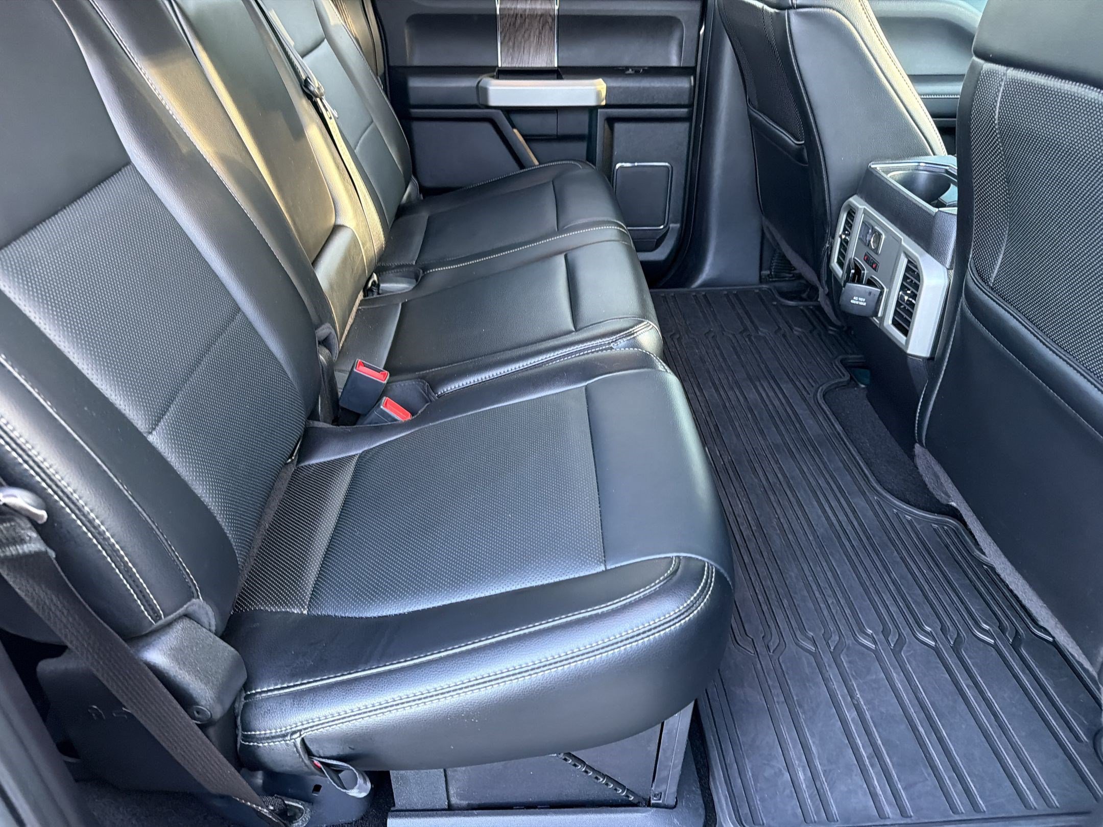 Certified 2019 Ford F250 Lariat w/ Lariat Ultimate Package AWD/4WD image 27