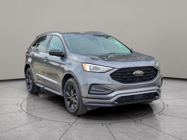 Certified 2024 Ford Edge SE w/ Black Appearance Package AWD/4WD image 14