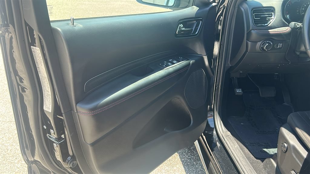 Used 2025 Dodge Durango GT RWD image 5