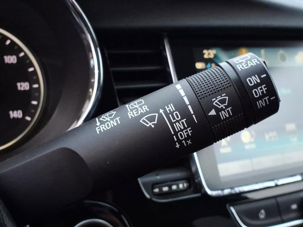 Used 2020 Buick Encore Preferred image 21