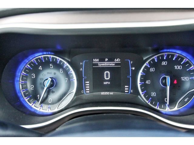 Used 2023 Chrysler Voyager LX FWD image 16