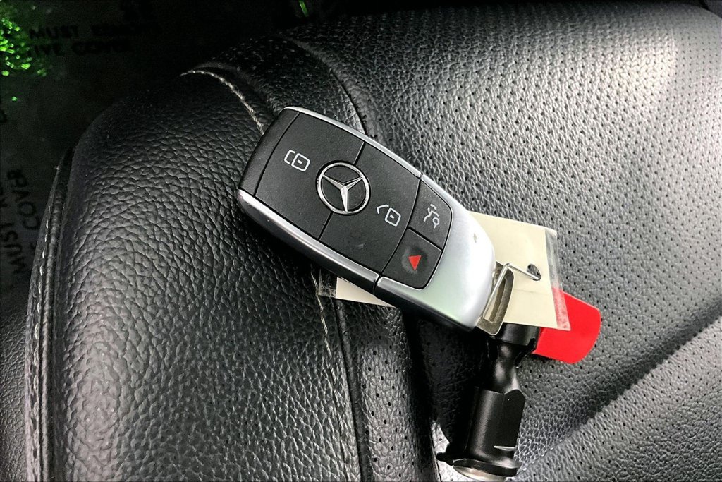Used 2022 Mercedes-Benz GLE 350 w/ Premium Package image 10