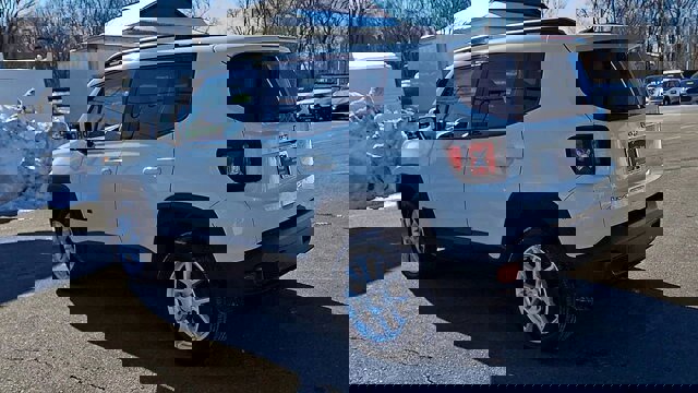 Used 2020 Jeep Renegade Latitude image 5