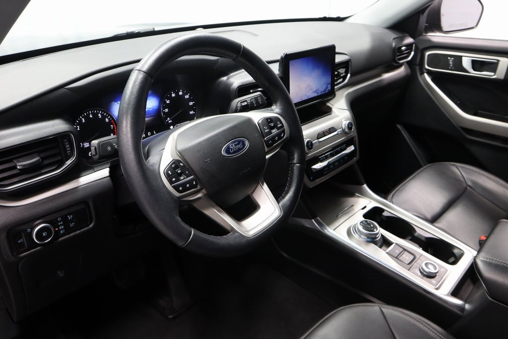 Certified 2023 Ford Explorer XLT w/ Equipment Group 202A image 27