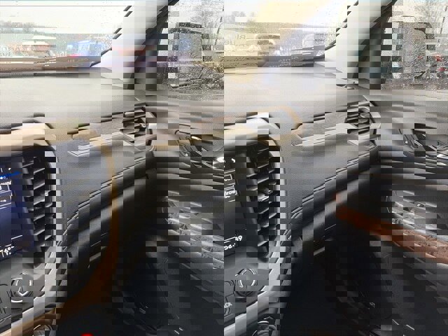 Used 2023 GMC Acadia Denali w/ Denali Technology Package image 23