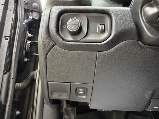 Used 2022 RAM 3500 Big Horn w/ Level A Equipment Group AWD/4WD image 11