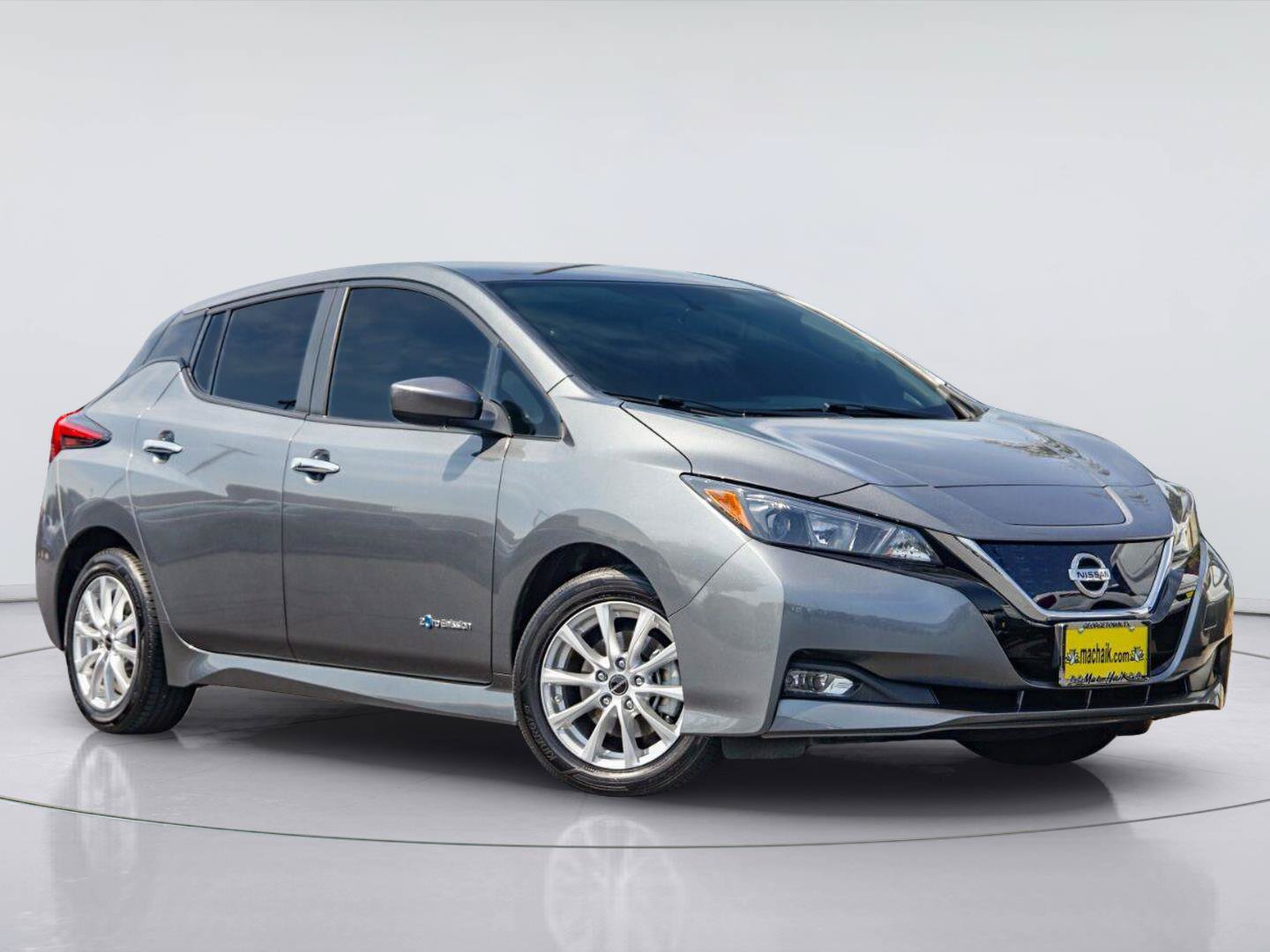 Used 2018 Nissan Leaf SV FWD image 1