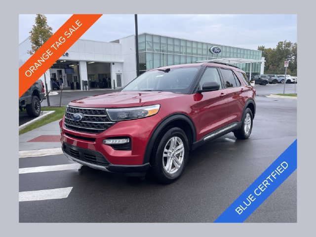 Certified 2023 Ford Explorer XLT w/ Equipment Group 202A AWD/4WD image 1
