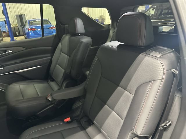 Used 2025 Chevrolet Traverse Z71 w/ Enhanced Driving Package AWD/4WD image 30