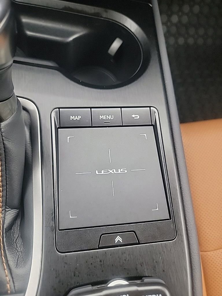 Used 2019 Lexus UX 200 image 43