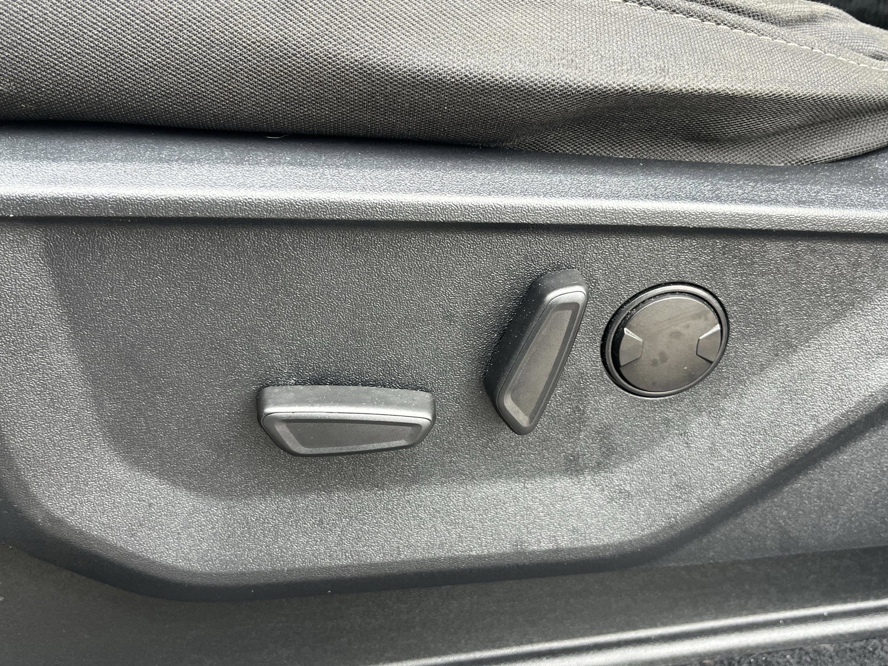 Certified 2023 Ford F150 XLT w/ Equipment Group 302A High image 10