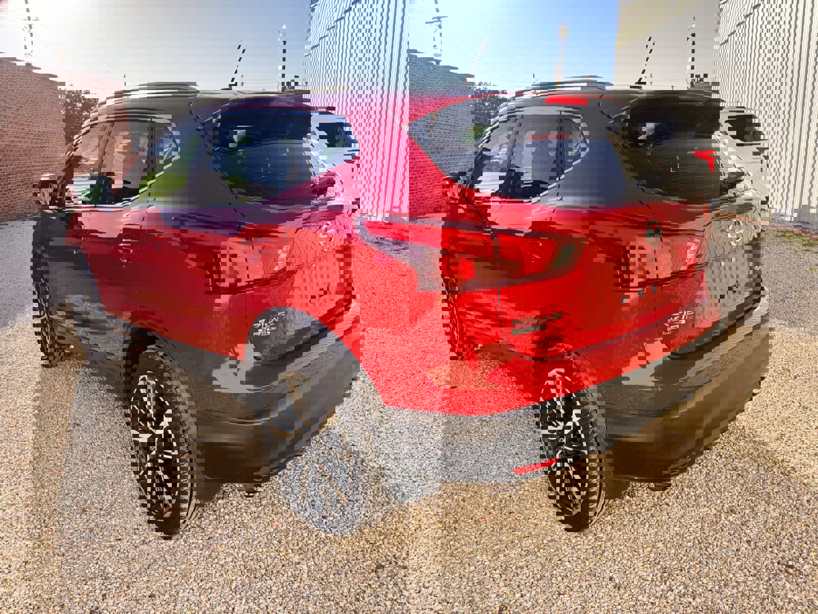 Used 2017 Nissan Rogue Sport SL w/ SL Premium Package image 5