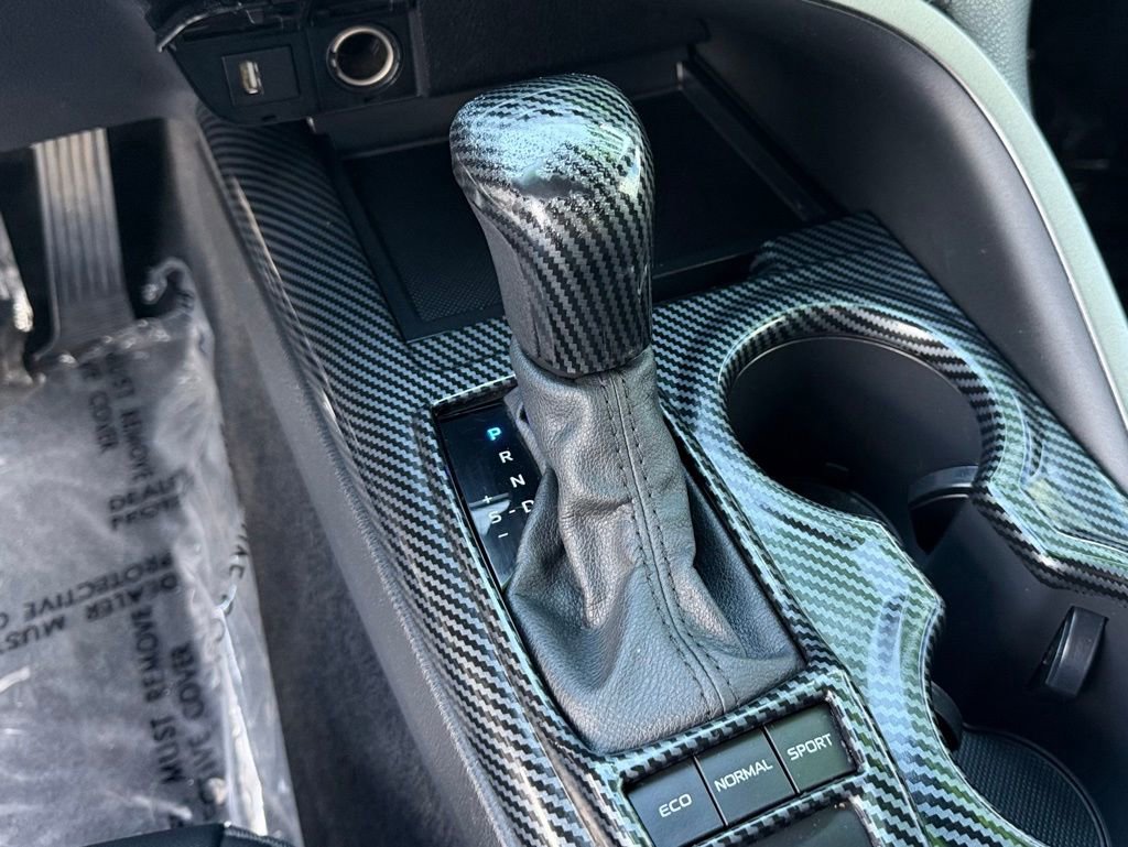 Used 2022 Toyota Camry SE w/ Convenience Package FWD image 26