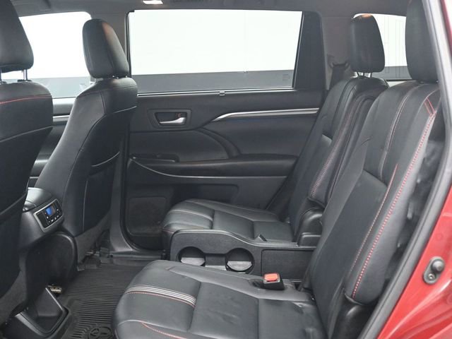 Used 2019 Toyota Highlander SE AWD/4WD image 5