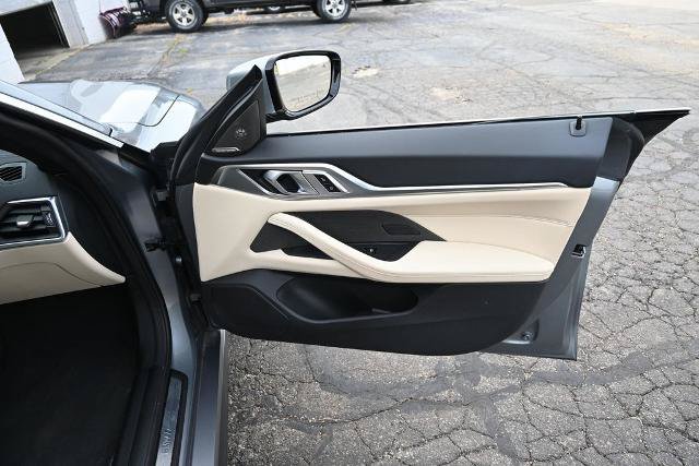 Used 2022 BMW i4 eDrive40 w/ Premium Package RWD image 25